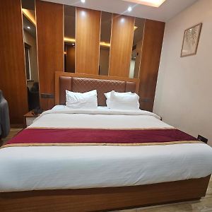 Hotel Elara